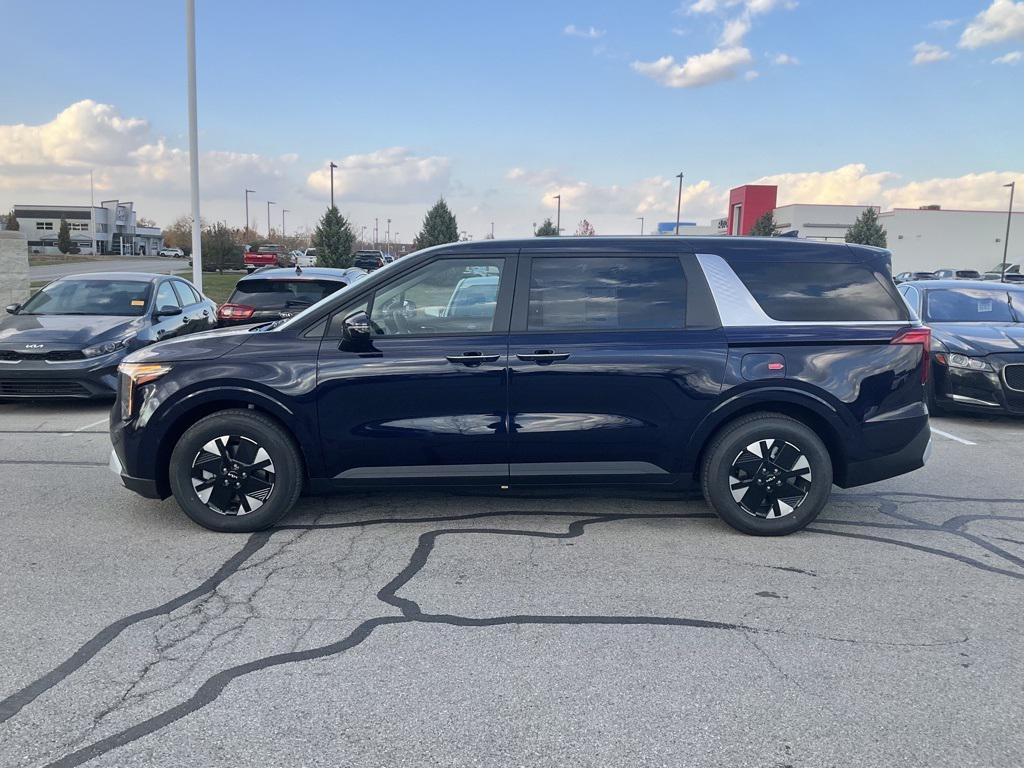 new 2026 Kia Carnival Hybrid car, priced at $40,556
