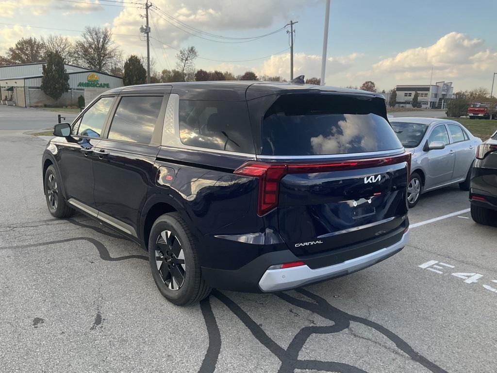 new 2026 Kia Carnival Hybrid car, priced at $40,556