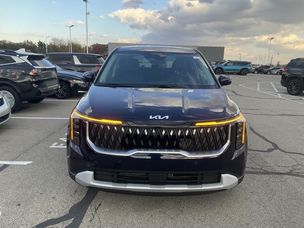 new 2026 Kia Carnival Hybrid car, priced at $40,556