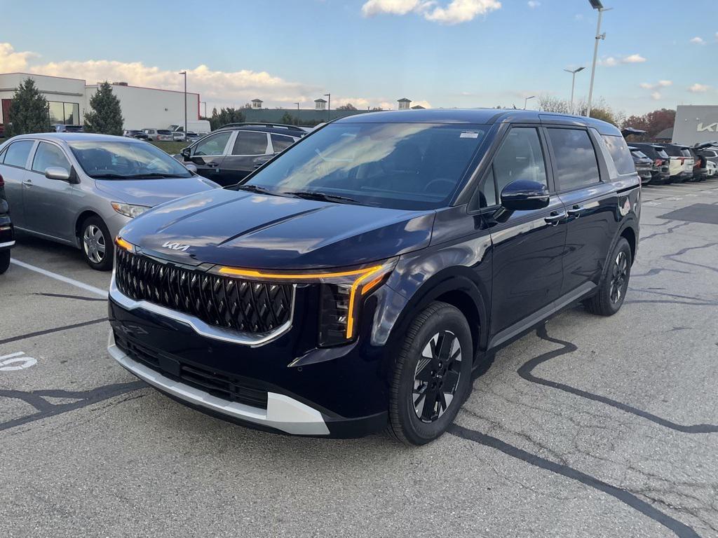 new 2026 Kia Carnival Hybrid car, priced at $40,556