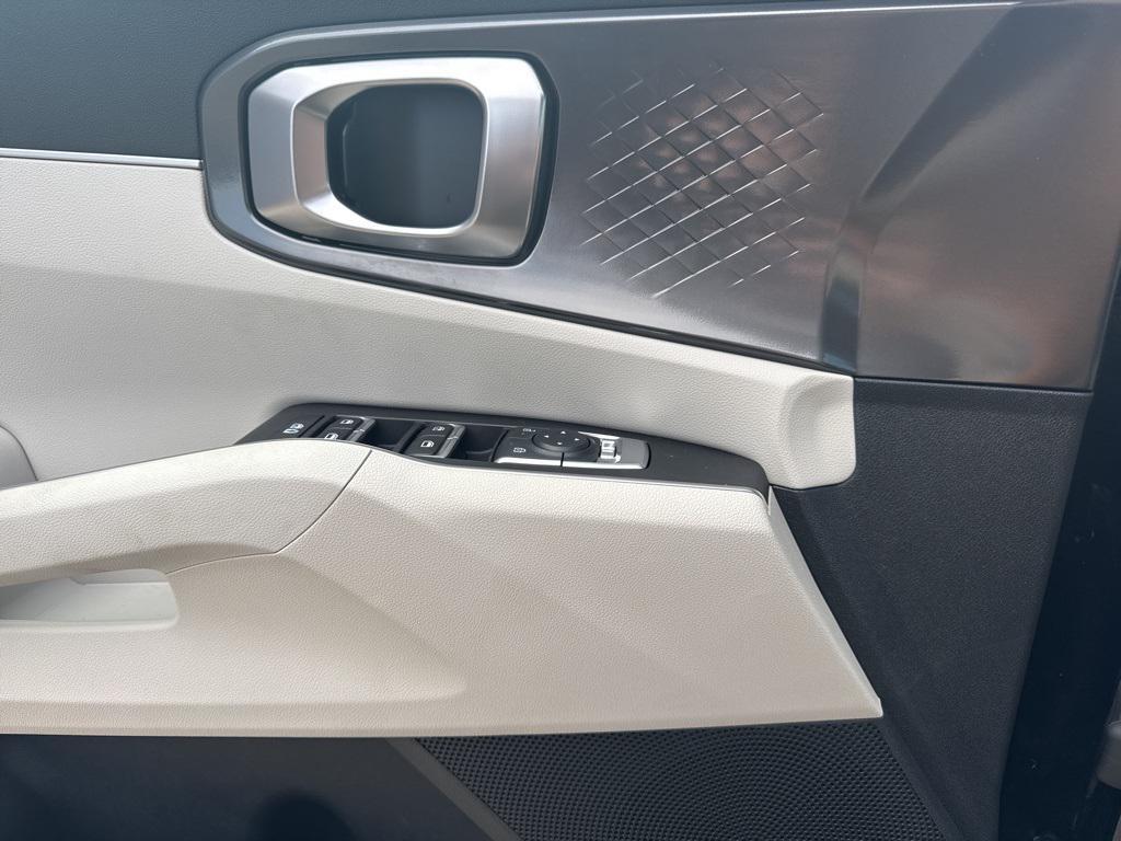 new 2025 Kia Sorento car, priced at $40,046