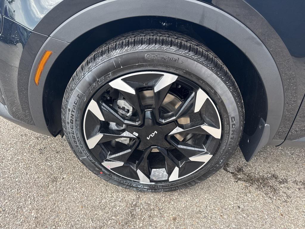 new 2025 Kia Sorento car, priced at $40,046