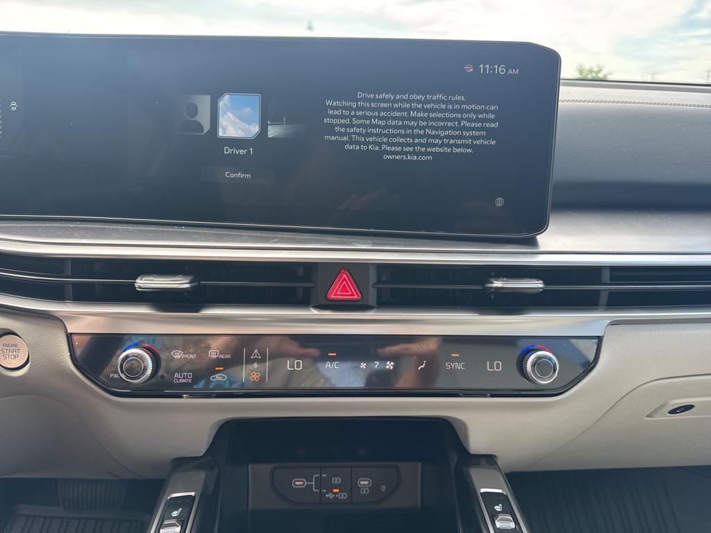 new 2025 Kia Sorento car, priced at $40,046