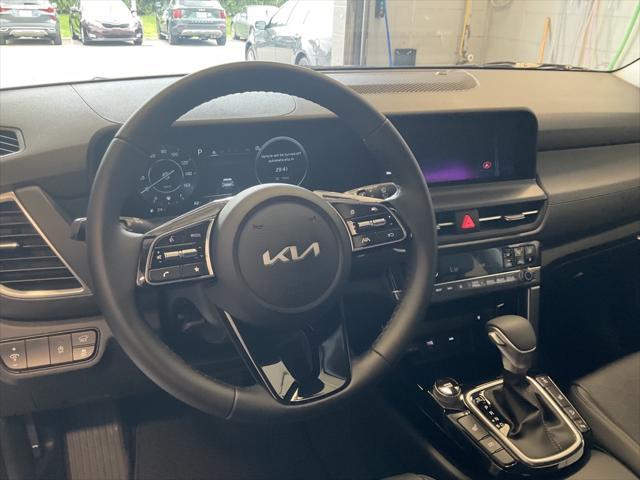 new 2025 Kia Seltos car, priced at $29,593