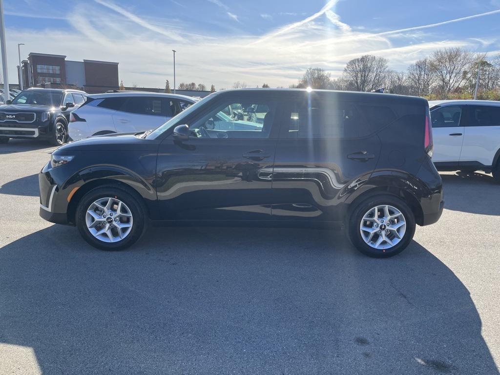 new 2025 Kia Soul car, priced at $22,011