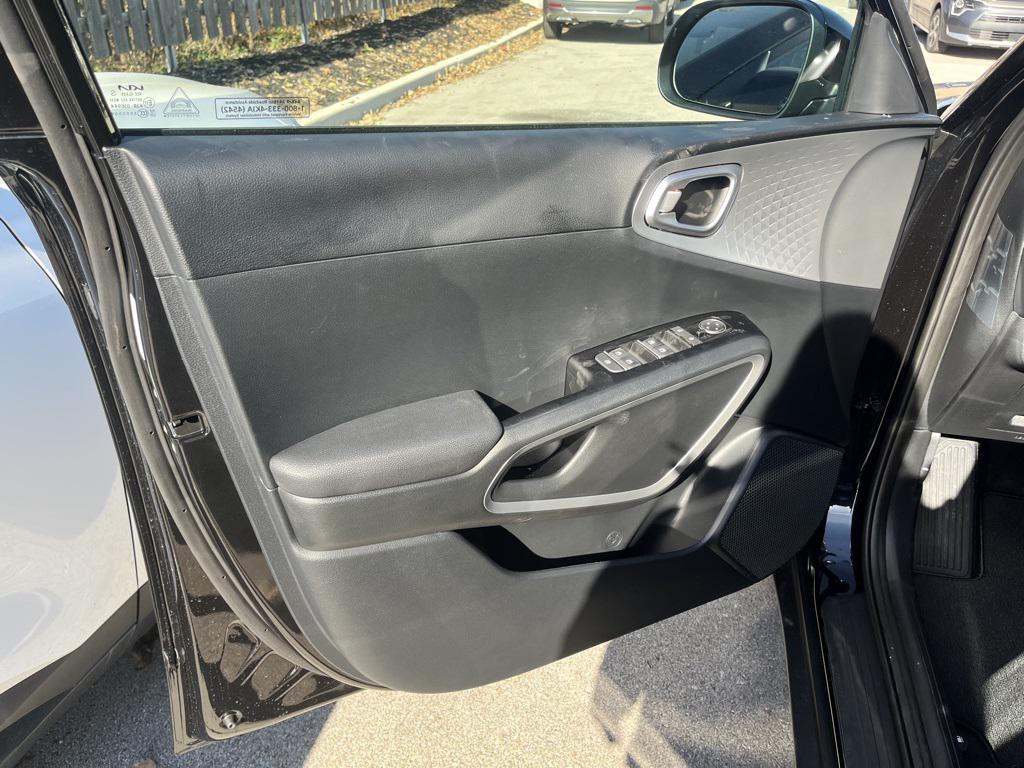 new 2025 Kia Soul car, priced at $22,011