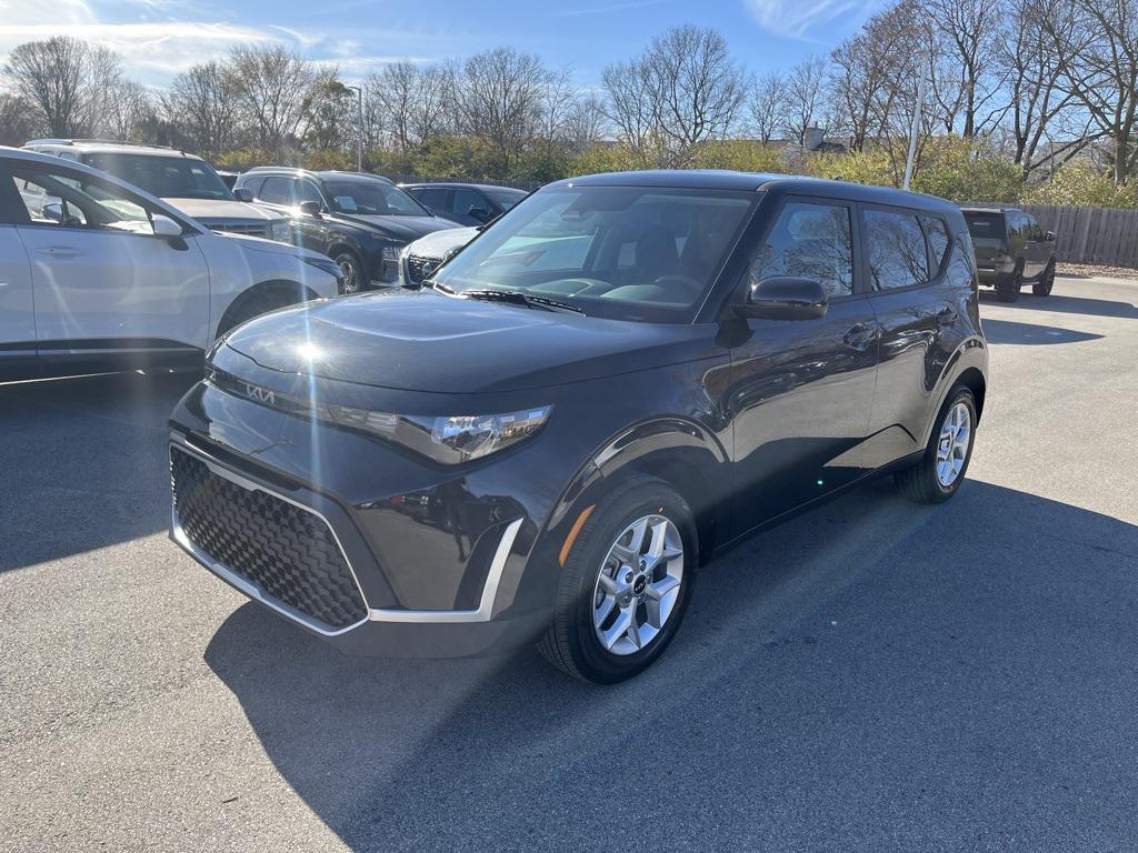 new 2025 Kia Soul car, priced at $22,011