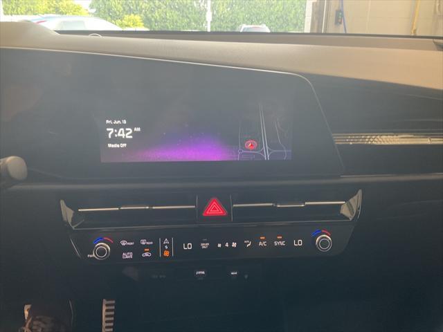 new 2025 Kia Niro car, priced at $31,883