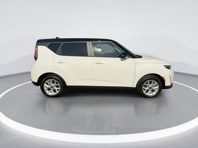 new 2025 Kia Soul car, priced at $22,948