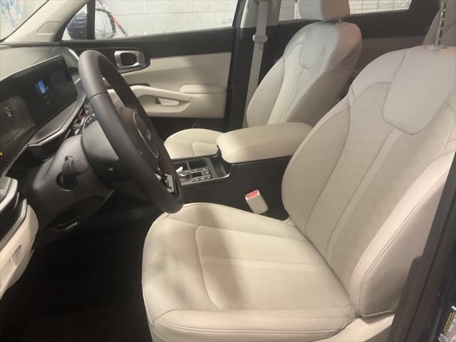 new 2025 Kia Sorento car, priced at $37,406