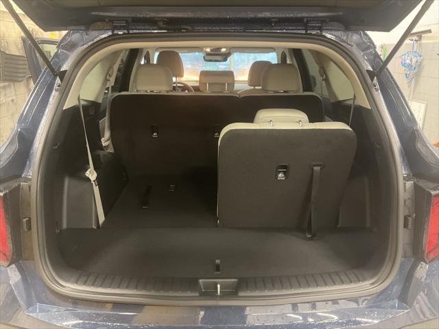 new 2025 Kia Sorento car, priced at $37,406
