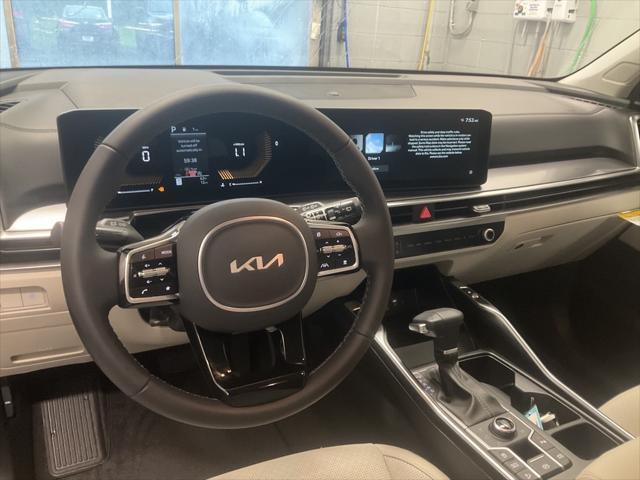 new 2025 Kia Sorento car, priced at $37,406