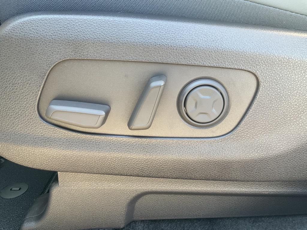 new 2026 Kia Carnival Hybrid car, priced at $48,721