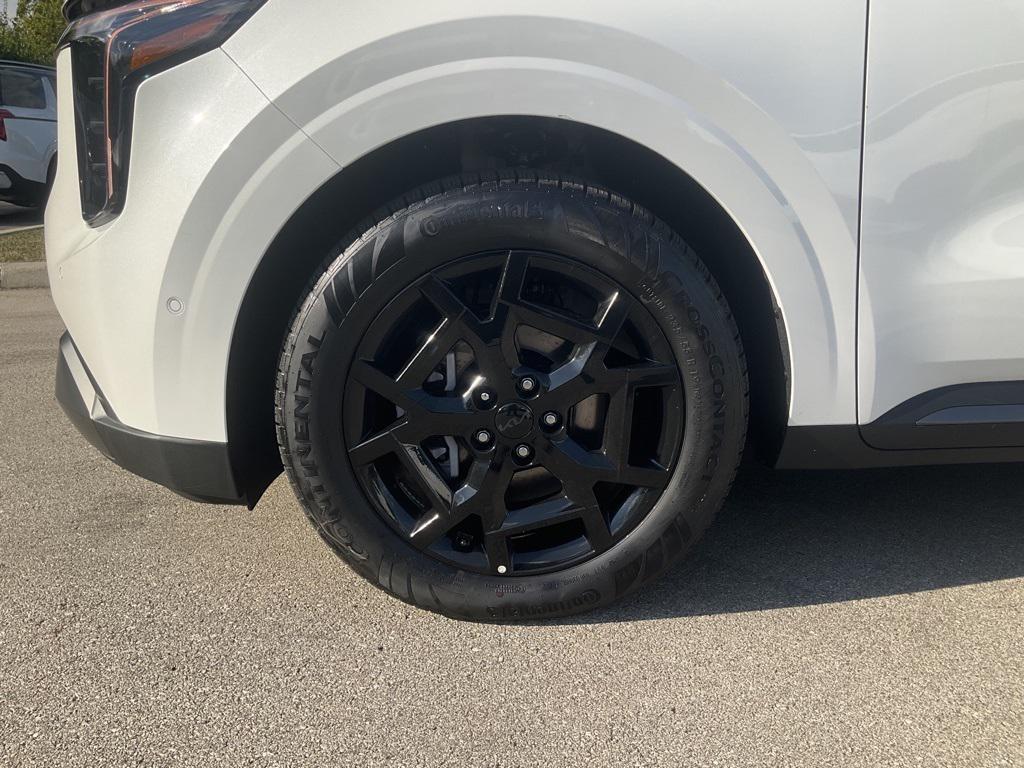 new 2026 Kia Carnival Hybrid car, priced at $48,721