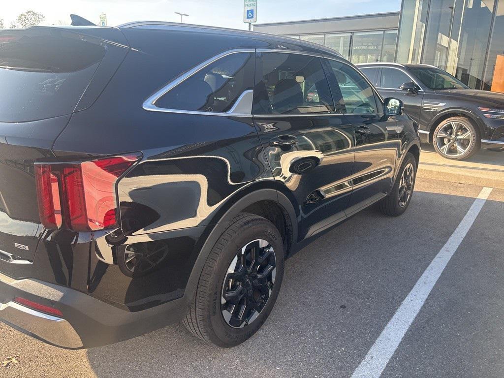 used 2024 Kia Sorento car, priced at $31,730