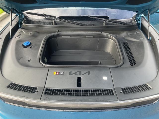 new 2026 Kia EV9 car, priced at $63,176
