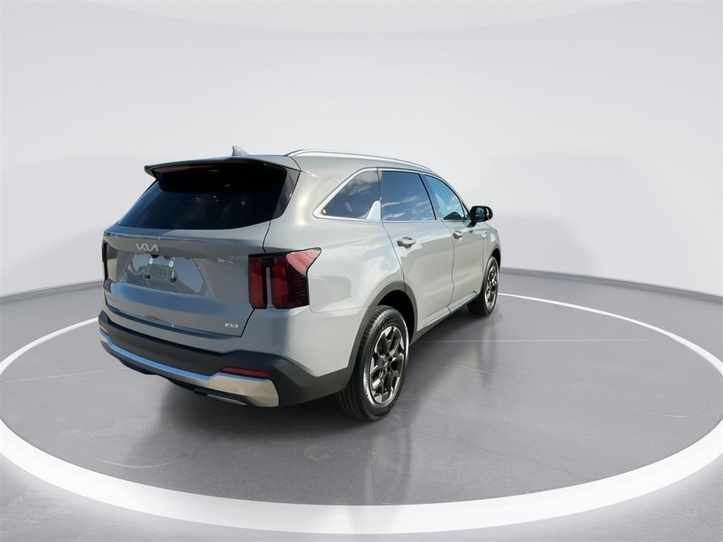 used 2025 Kia Sorento car, priced at $33,810