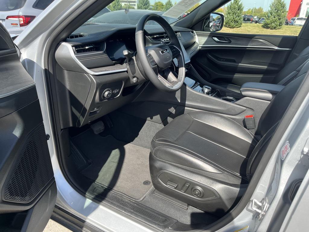 used 2024 Jeep Grand Cherokee L car, priced at $33,998