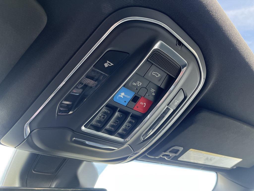 used 2024 Jeep Grand Cherokee L car, priced at $33,998