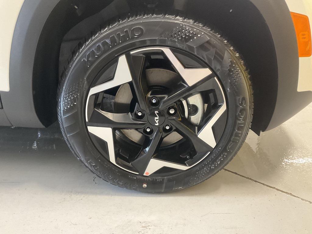 new 2026 Kia Seltos car, priced at $27,138