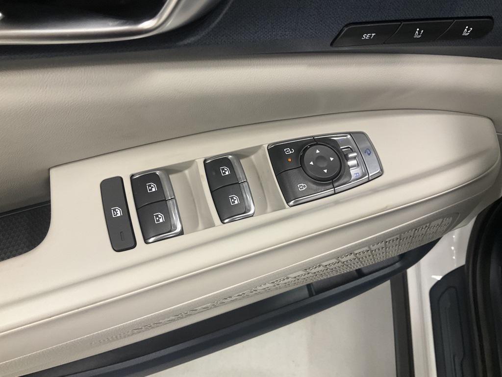 new 2026 Kia Carnival Hybrid car, priced at $47,771