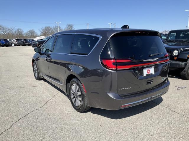used 2023 Chrysler Pacifica Hybrid car, priced at $28,428