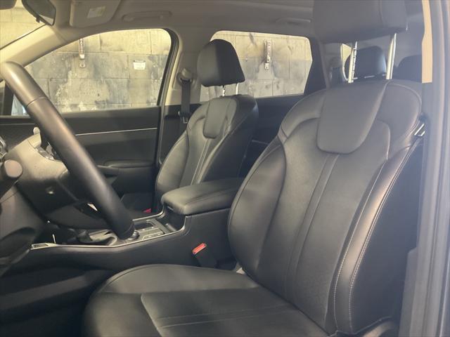 used 2023 Kia Sorento car, priced at $27,470