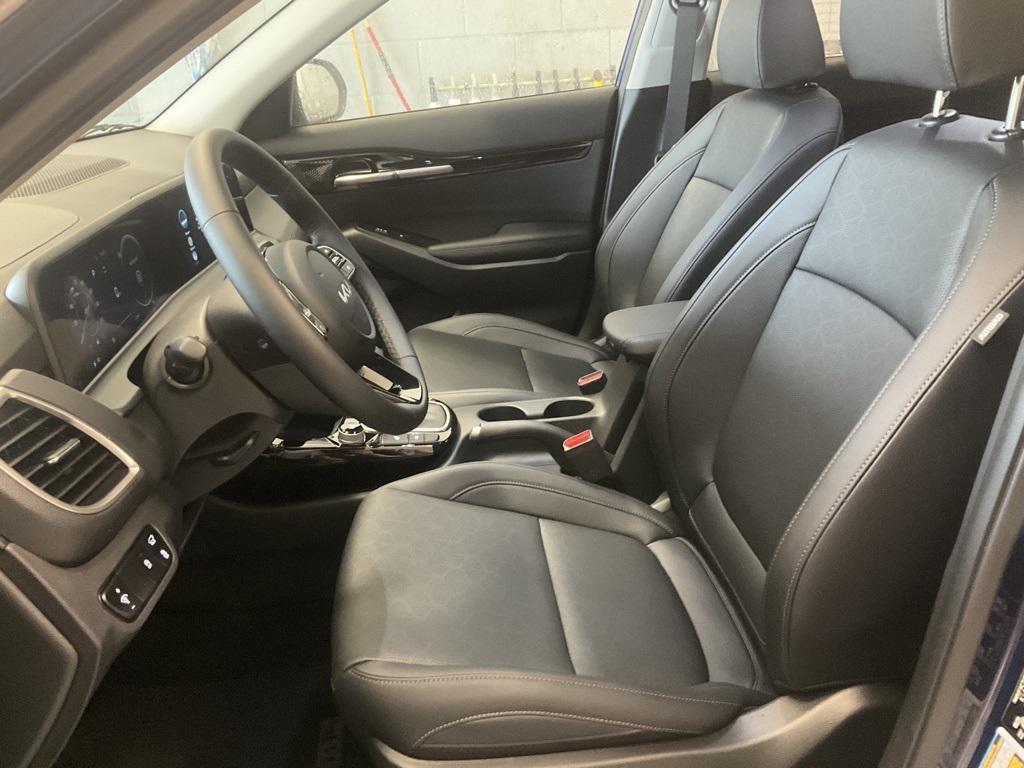 new 2025 Kia Seltos car, priced at $27,412