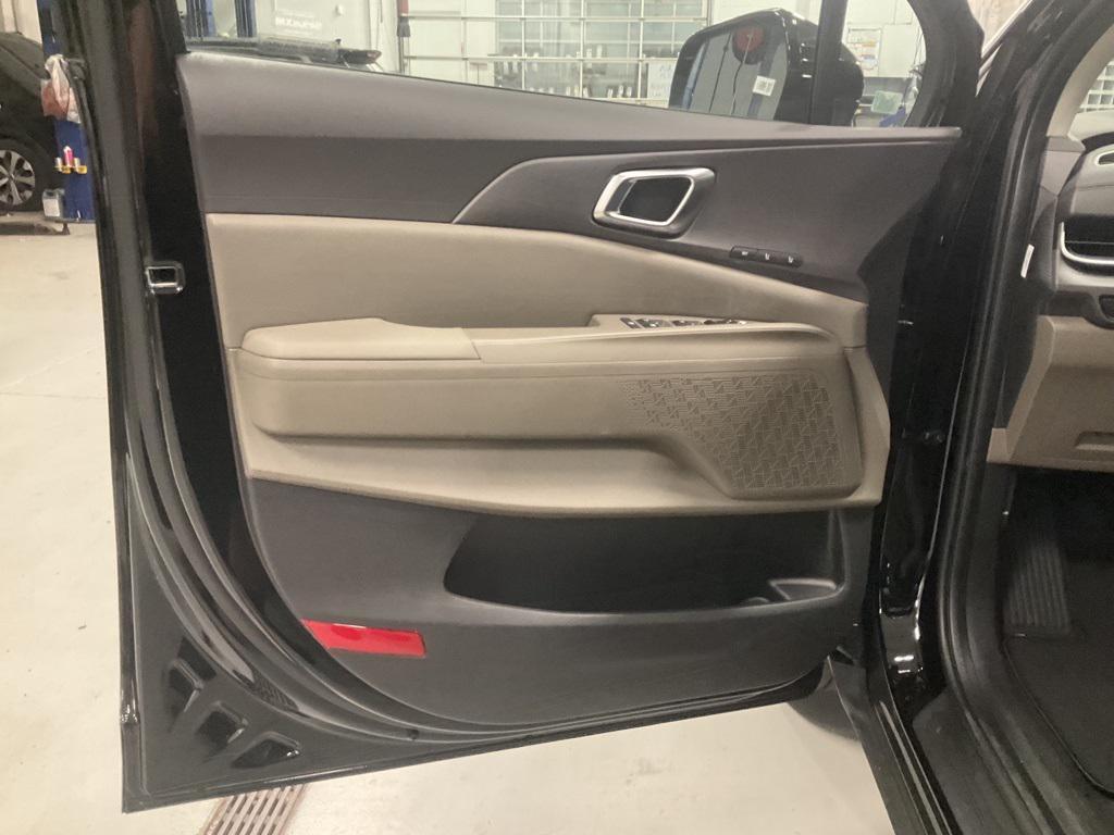 new 2026 Kia Carnival Hybrid car, priced at $43,116