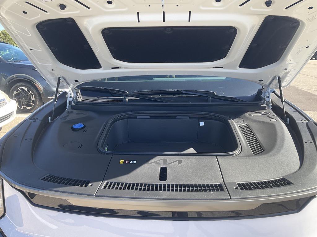 new 2026 Kia EV9 car, priced at $63,269