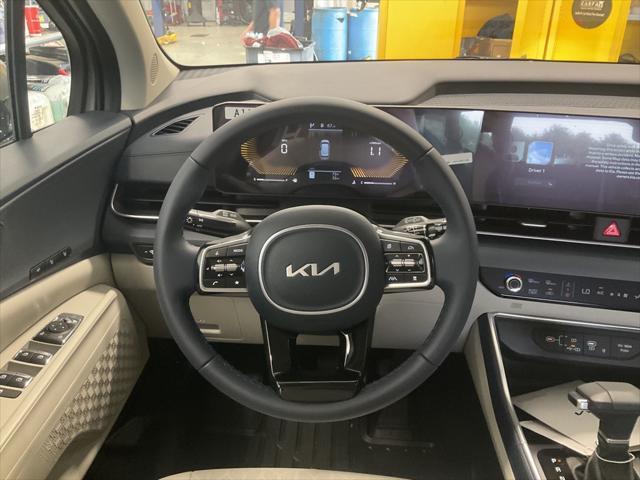 new 2025 Kia Carnival car, priced at $41,685