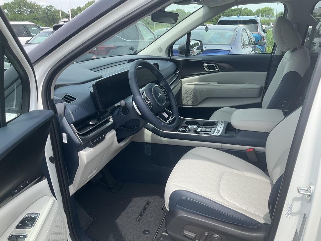 new 2026 Kia Carnival Hybrid car, priced at $48,721