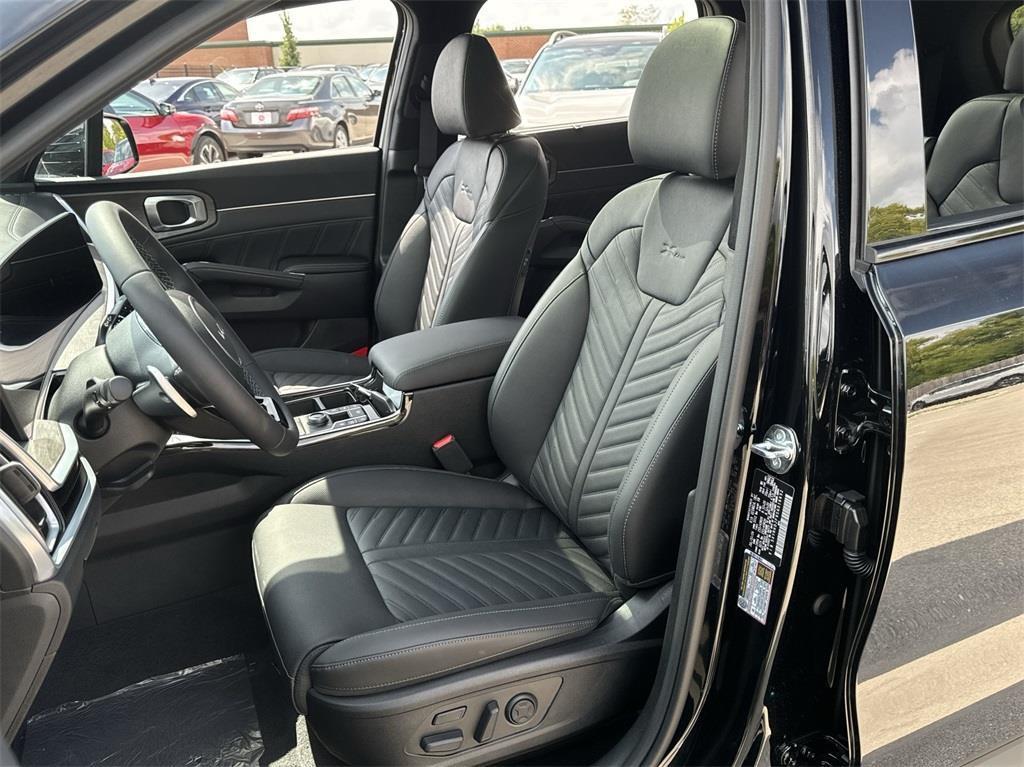 used 2025 Kia Sorento car, priced at $40,490
