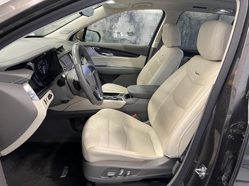 used 2020 Cadillac XT6 car, priced at $22,746