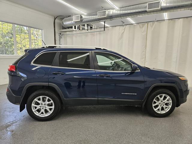 used 2018 Jeep Cherokee car, priced at $15,495