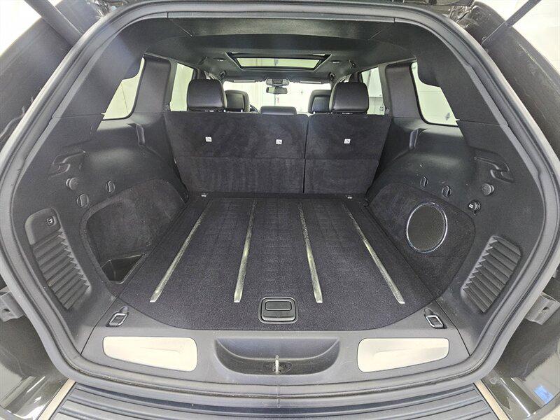 used 2016 Jeep Grand Cherokee car, priced at $17,995