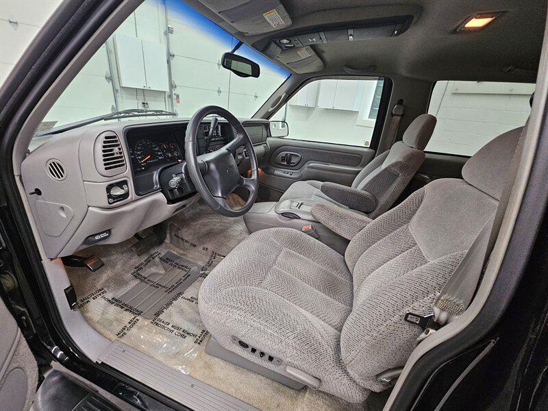 used 1998 Chevrolet Tahoe car, priced at $29,995