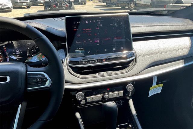 new 2024 Jeep Compass car, priced at $26,000