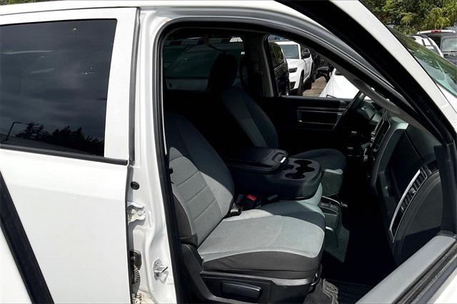 used 2022 Ram 1500 Classic car, priced at $32,000