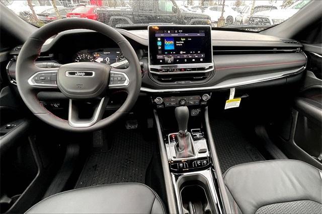 new 2024 Jeep Compass car, priced at $30,999