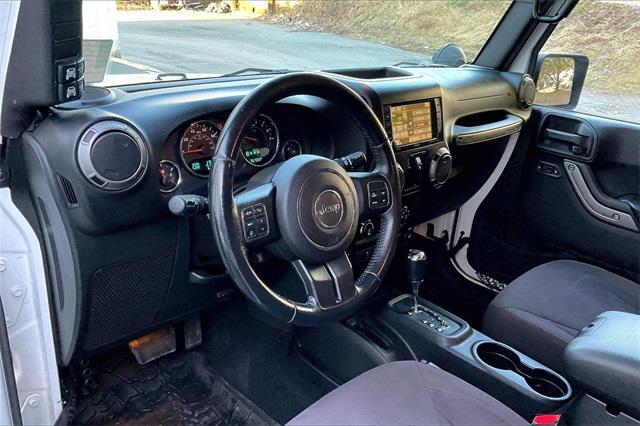 used 2015 Jeep Wrangler Unlimited car, priced at $21,500