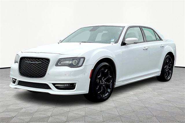 used 2022 Chrysler 300 car