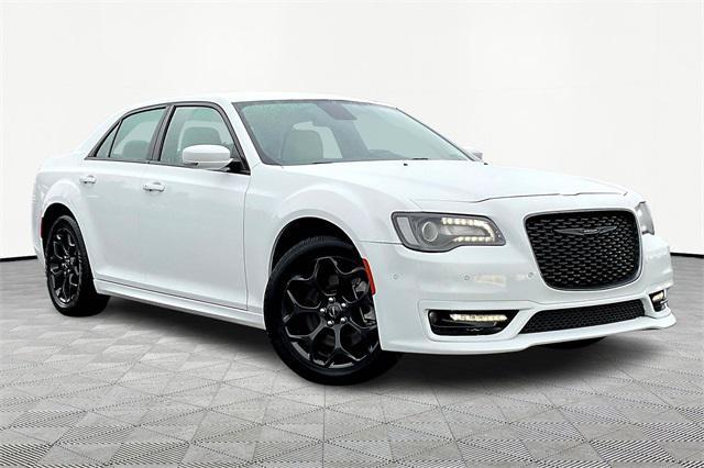 used 2022 Chrysler 300 car