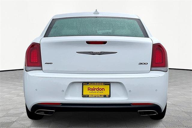 used 2022 Chrysler 300 car