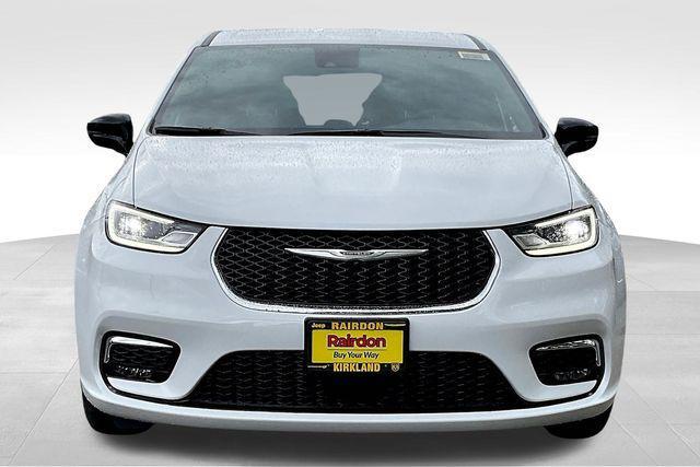 new 2026 Chrysler Pacifica car, priced at $45,835