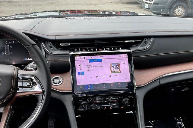 new 2025 Jeep Grand Cherokee car, priced at $54,830