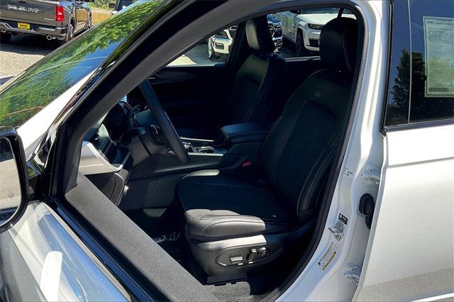 new 2025 Jeep Grand Cherokee car, priced at $47,780