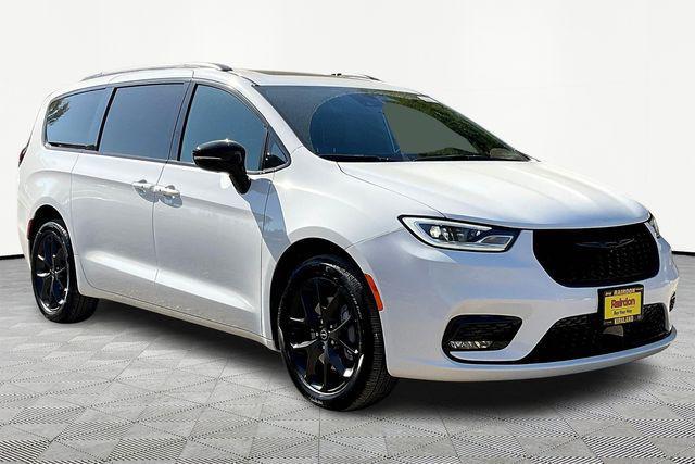 new 2026 Chrysler Pacifica car, priced at $55,375