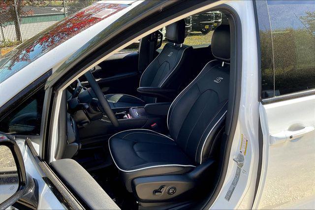 new 2026 Chrysler Pacifica car, priced at $55,375