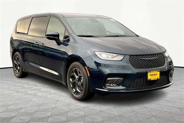 new 2023 Chrysler Pacifica Hybrid car, priced at $45,000